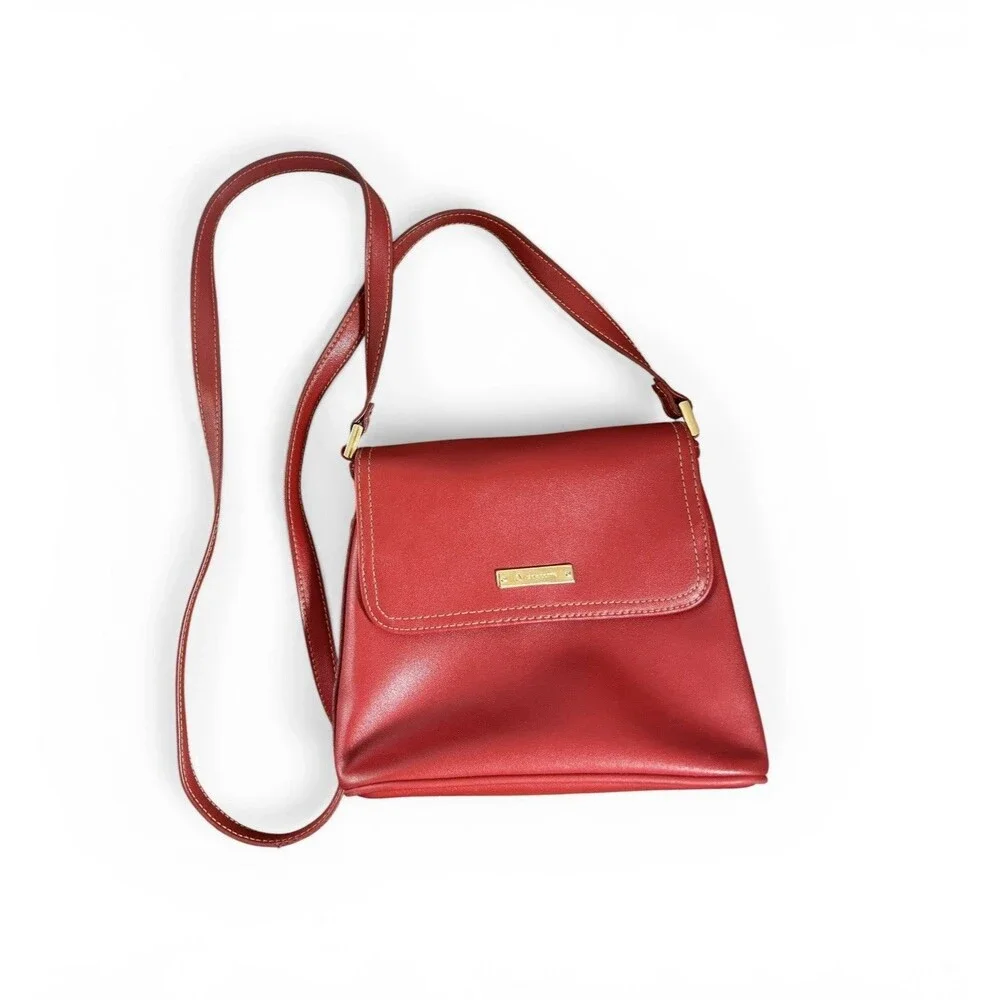 Liz Claiborne Red Crossbody Purse Gold Tone Hardware Flap Bag Classic Chic